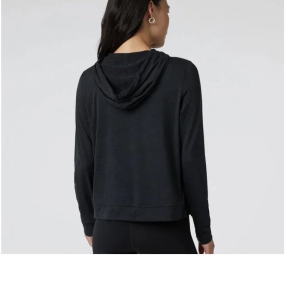 Vuori Woman's Black Heather DreamKnit Halo Essential Hoodie Sz Lr - Picture 2 of 12